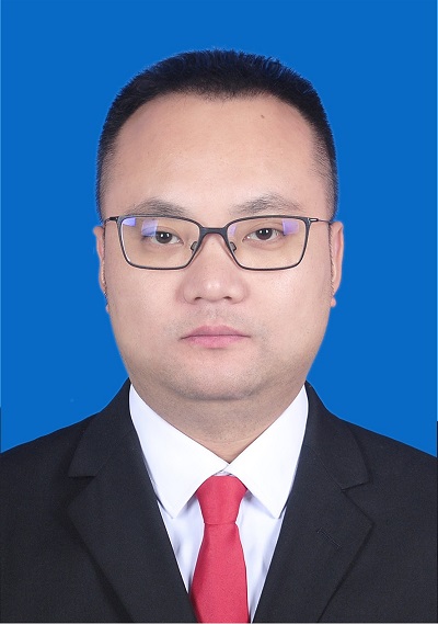 张   钊